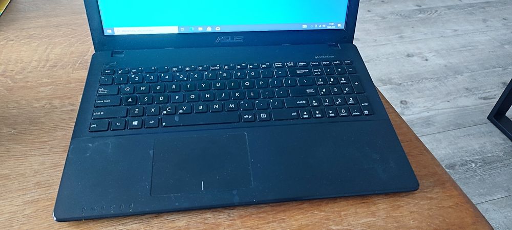 Laptop Notebook Asus 15.6 cala intel i3 8GB RAM dysk SSD+ HDD Karta graficzna NVIDIA GeForce GT710 + GRATIS myszka bezprzewodowa i torba
