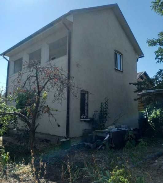Продается капитальный 2-х этажный дом в с. Светлое