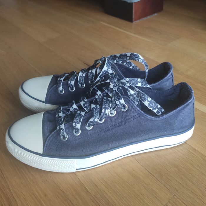 Trampki granatowe