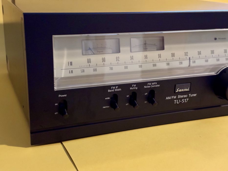 Sansui TU-517. Tuner radiowy