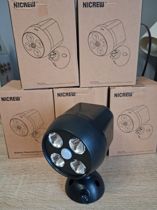 Nicrew Czujnik ruchu Lampa zewnętrzna Wydajne diody LED bez kabla