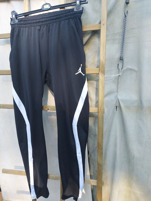 Spodnie dresowe damskie rozmiar M firma Jordan