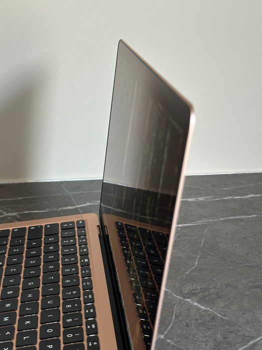 Macbook Air Złoty