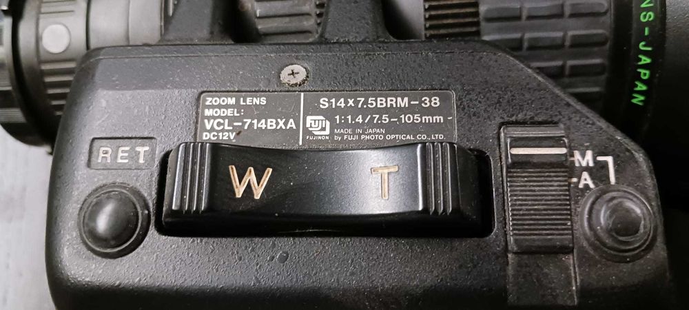 Máquina de Filmar SONY DVCAM DSR 300P