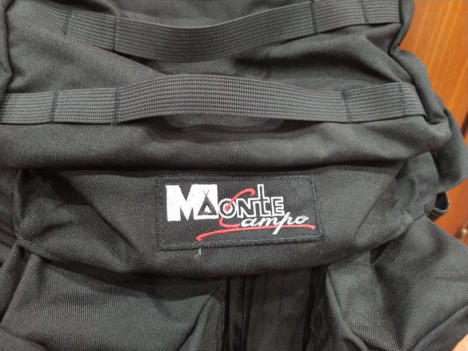 Mochila mala MONTE CAMPO para Campismo Caminhada Casa quarto apartamento vivenda escritório gabinete carro cozinha.