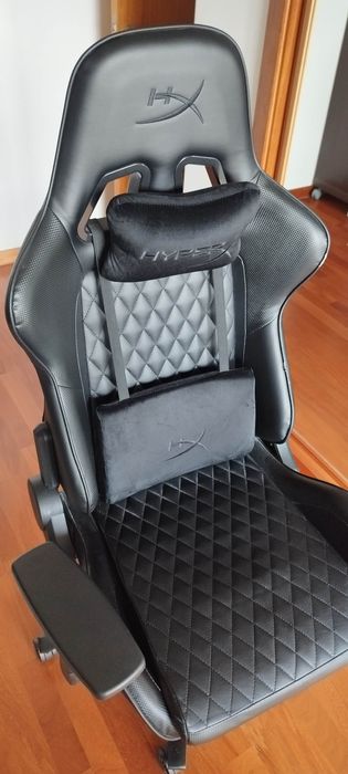 Cadeira Gaming HYPERX Jet (Até 150 kg - Elevador Classe 4 - Preto)