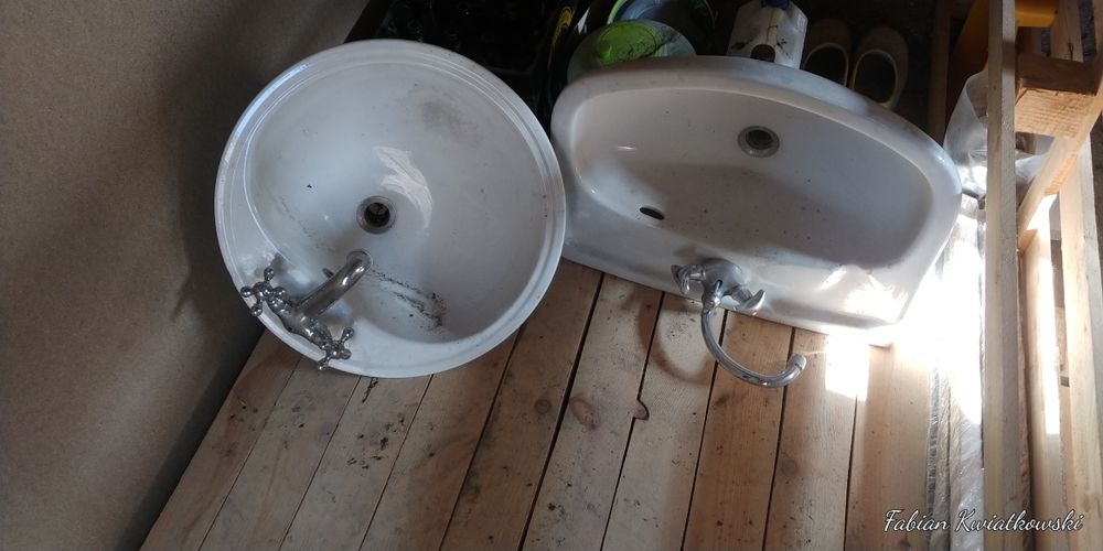 Sprzedam bardzo fajne umywalki z bateriami