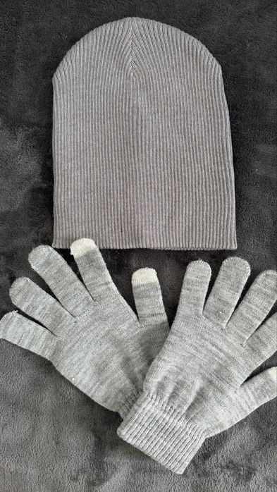 Комплект шапка та рукавички