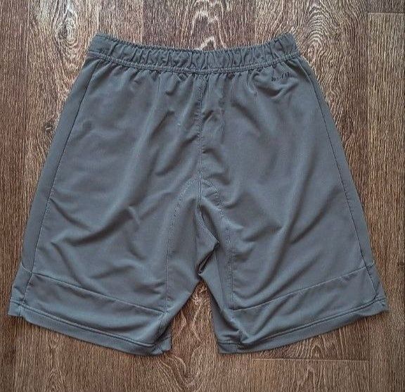 Серые мужские спортивные шорты штаны Nike Pro Combat размер M