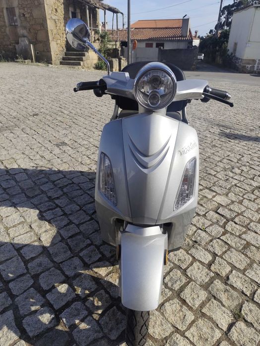 Scooter elétrica 3 rodas