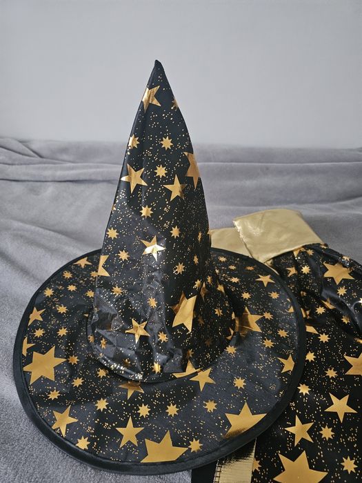 Костюм  чарівника  для дитини  від   3 до 7 років. 
Плащ довжина 68 см