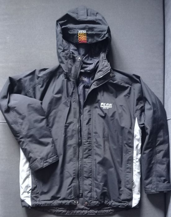 Демисезонные куртки First,Peak,Quechua.