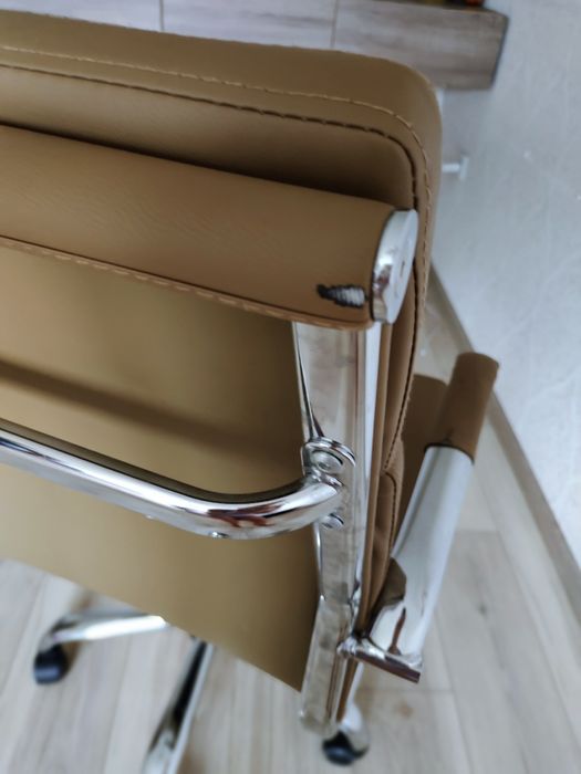 Крісло офісне Slim FX LB (XH-630B) беж