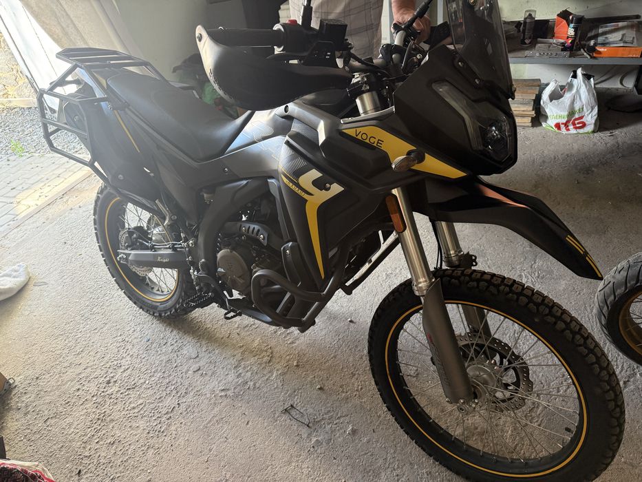 Voge 300 rally, black knight