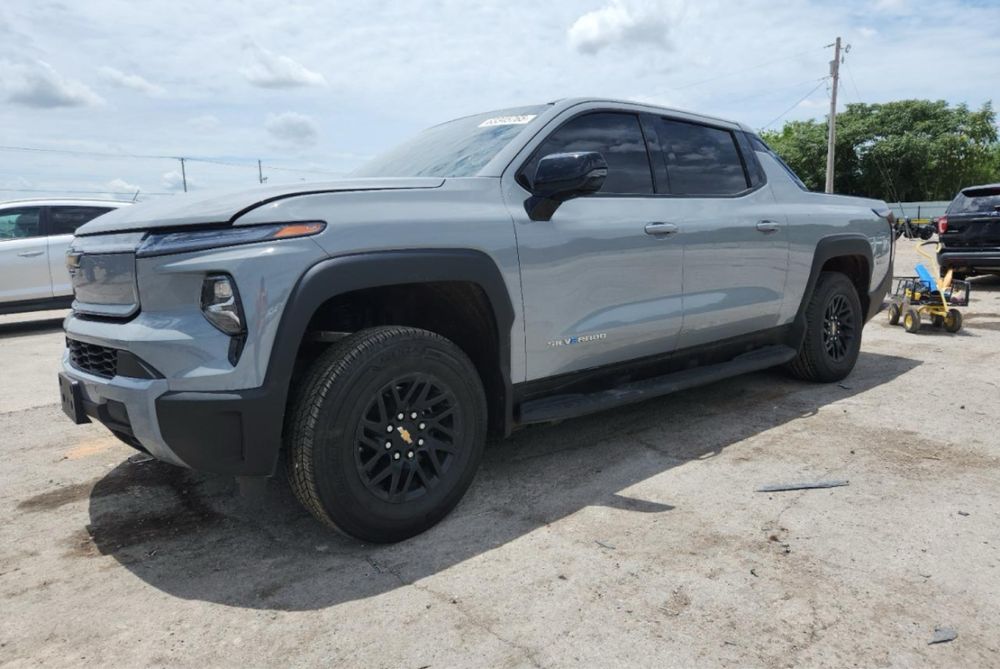 Chevrolet Silverado EV RST бампер