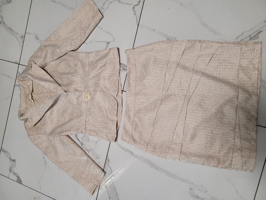 Komplet damski żakiet spódnica 40 L beż