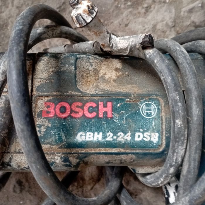 Продам перфоратор Bosch GBH 2-24 DSR під ремонт або на запчастини.