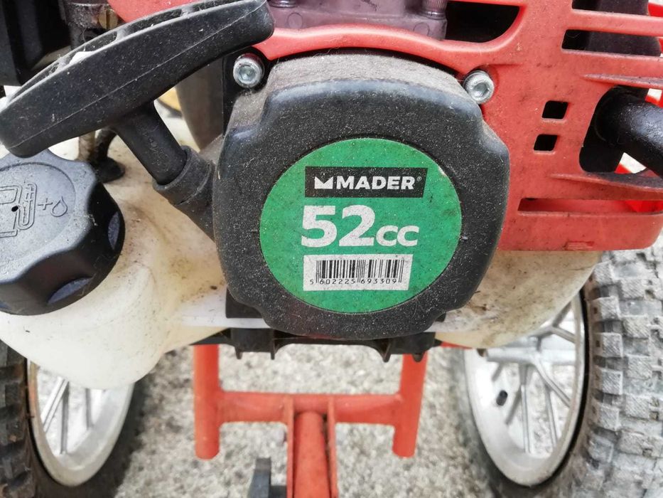 Roçadora com Rodas 52cc