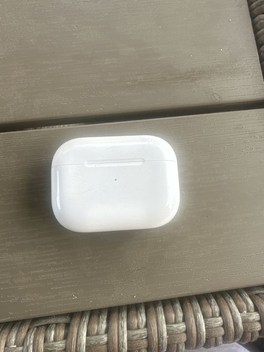 Apple AirPods 2 Pro (кейс + лівий навушник) Оригінал.