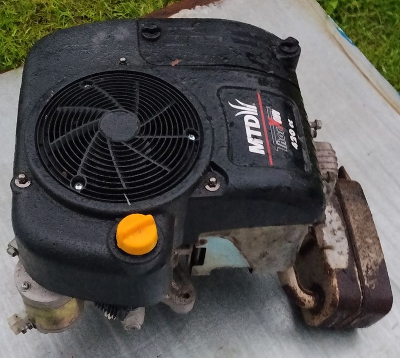 Silnik traktorek z pompa oleju z mtd coś jak loncin  maxi używany