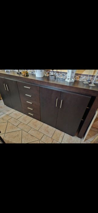 Vendo sofá, aparador e mesa com 6 cadeiras