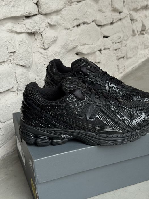 Оригинал New Balance 1906r Triple Black Frill (U1906RZI) черние 2002