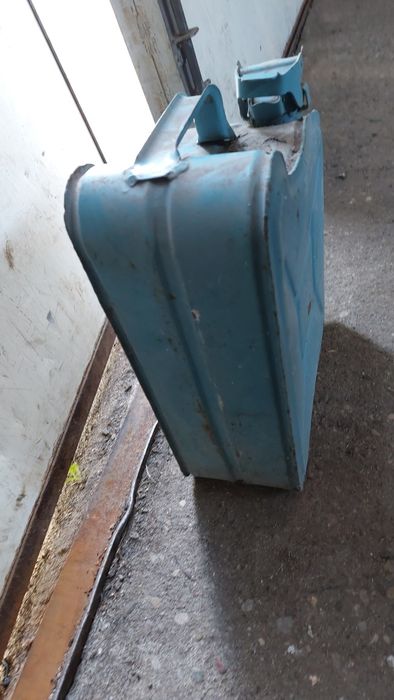 Stary karnister PRL 10litrow