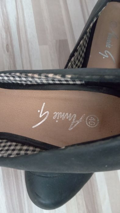 Super Czółenka czarne 40