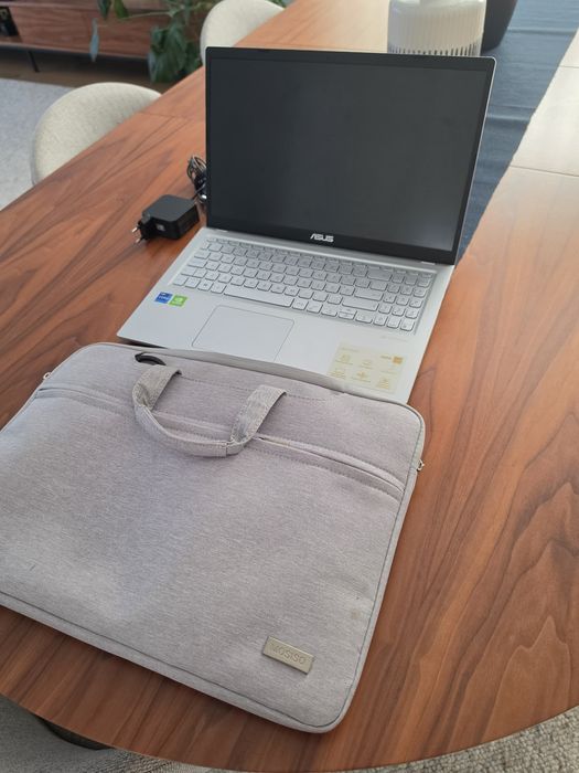 Asus VivoBook i7 MX330, HP EliteBook i7 x360 G8 1030 c/NOVO. Troca/Retoma. Carregador original.