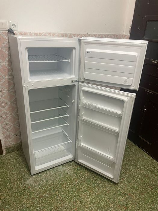 Frigorífico Eletronia- Semi Novo