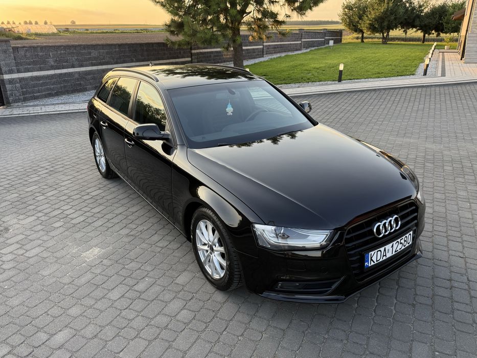 Audi A4 lift 2.0TDI stan idealny! Hak* xenon* led* alufelgi