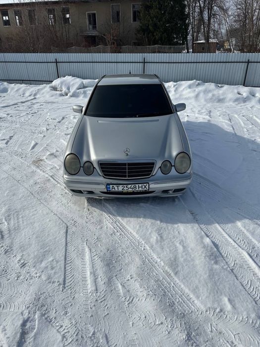 Продам мерседес 210