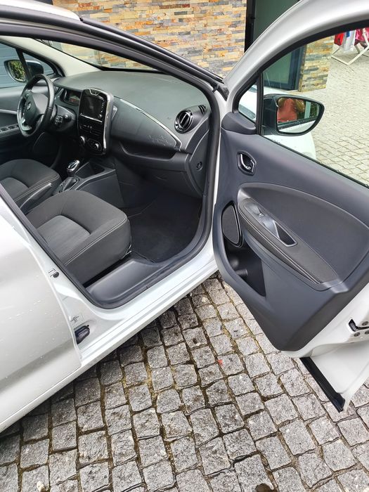 Renault Zoe itens 41 kWh R110 com 56 mil kms