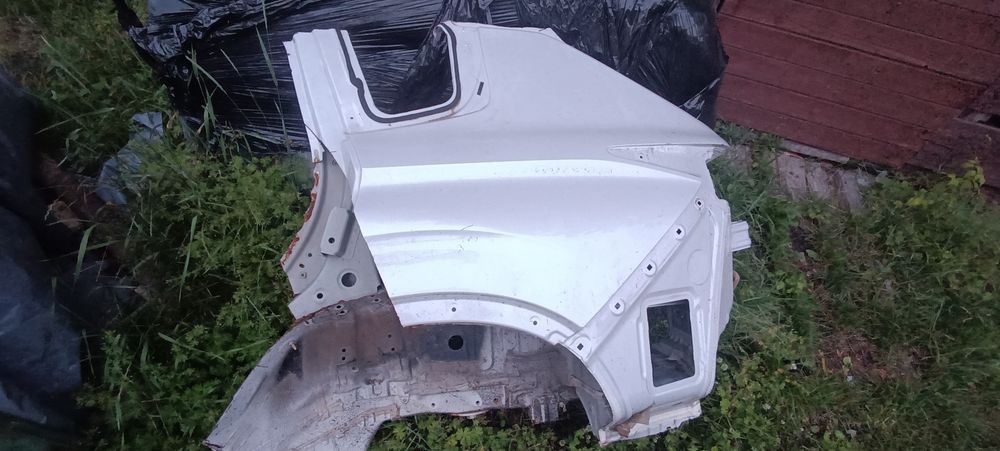 Mitsubishi Outlander IV 2022- błotnik tylny