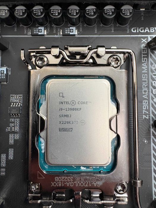 Zestaw Gigabyte Z790 Aorus Master X + Intel Core i9-13900KF