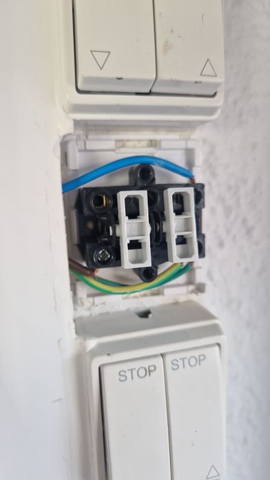 Reparação técnica janelas e estores