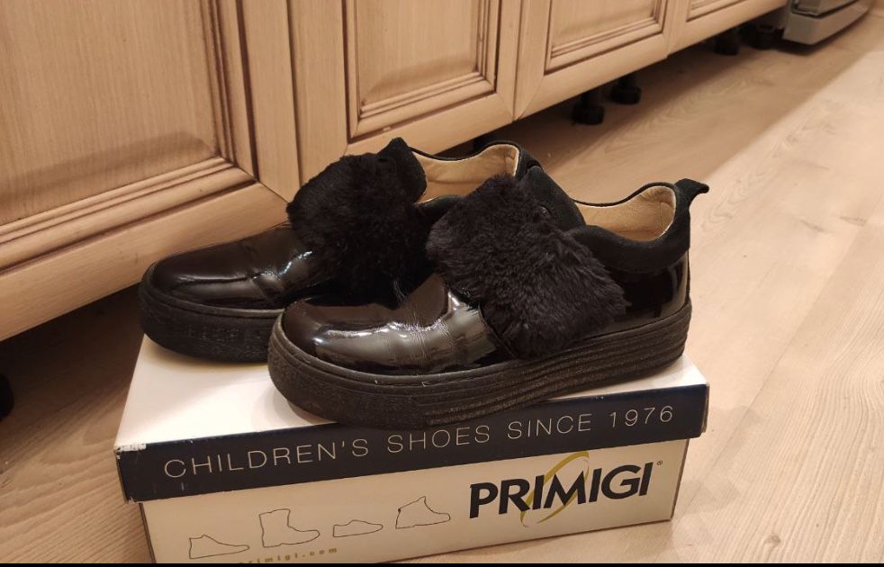 Натуральные лаковые чёрные ботинки для девочки 34 размер стелька 21 см