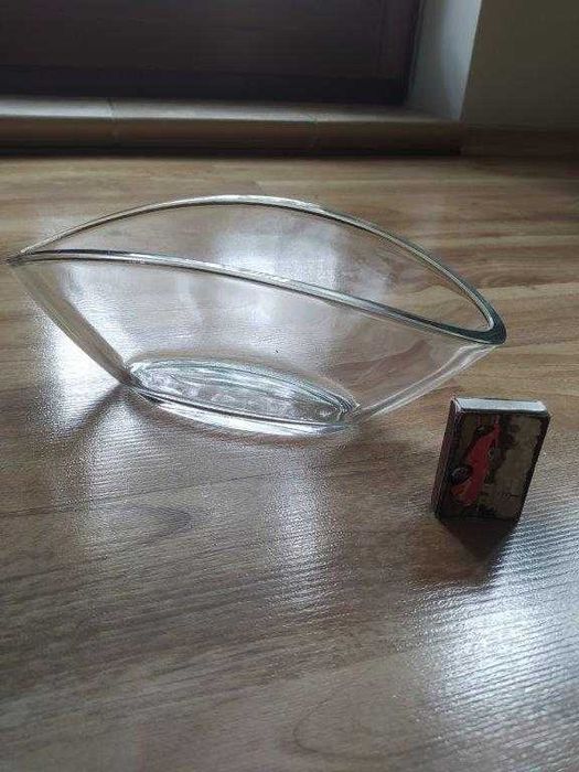 Salaterka z grubego szkła