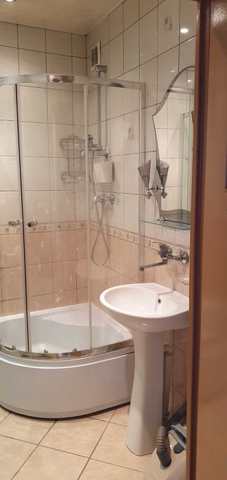 Idealne w pełni umeblowane 3 pokoje z balkonem, do zamieszkania od zaraz - wynajmę mieszkanie 3 pokojowe w Piekarach Śląskich - Więcej