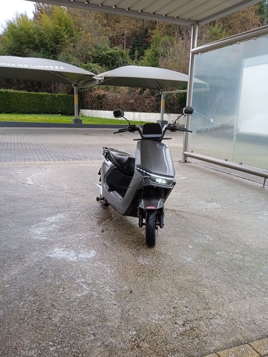 Moto elétrica scooter