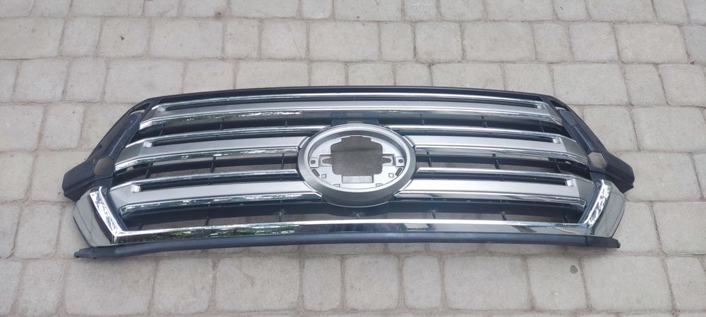 Решетка радиатора 5311460160 Toyota Land cruiser 16-