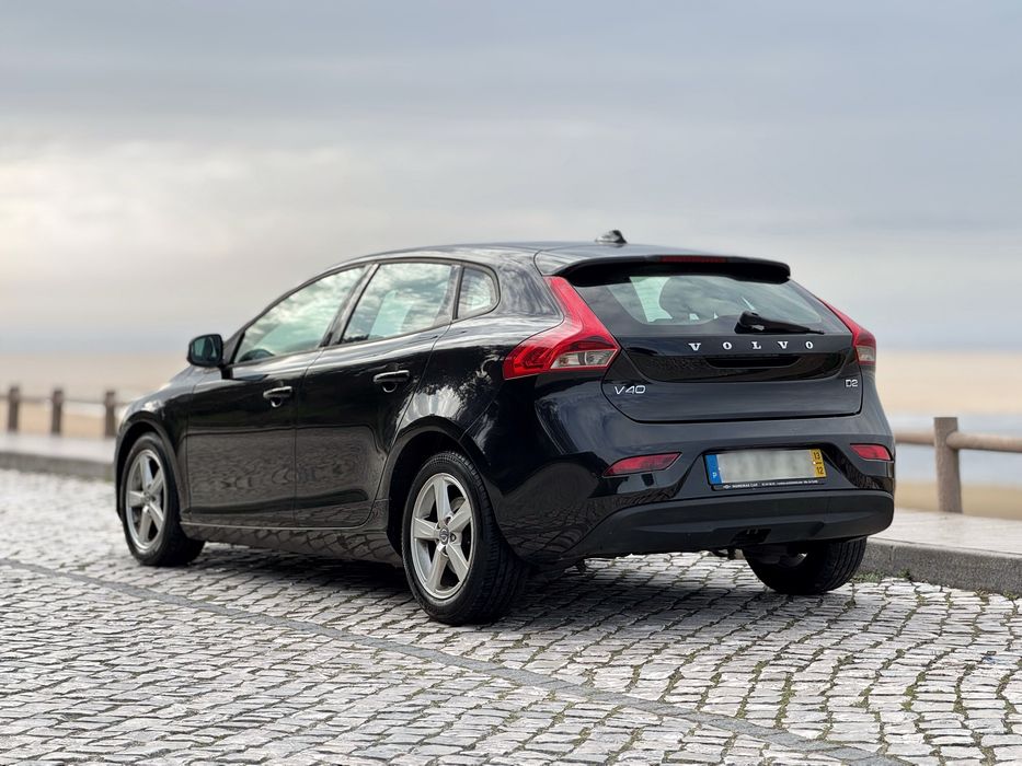 Volvo v40 D2 económico