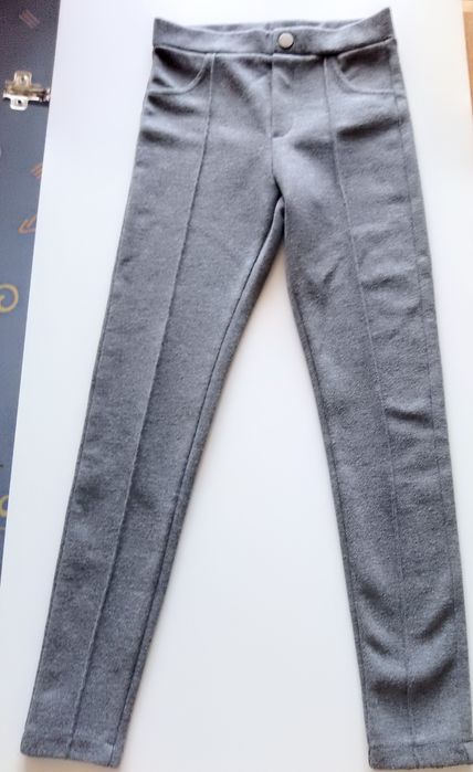 Брюки для дівчини сірі трикотажні ZARA розмір 152на 11-12років,легенси