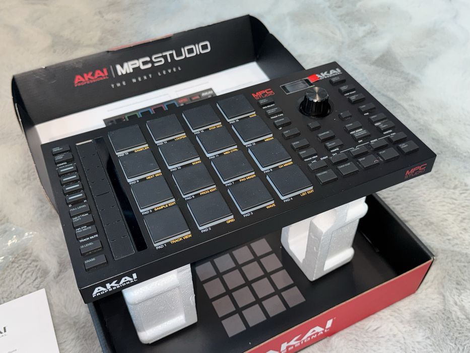 MPC Studio  AKAI Professional ( Nunca Usado )