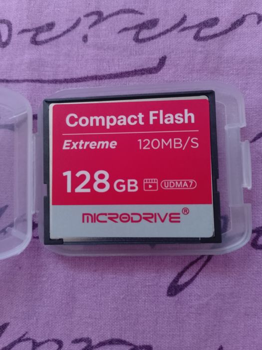 Продається CF flash 128 gb.Нова!