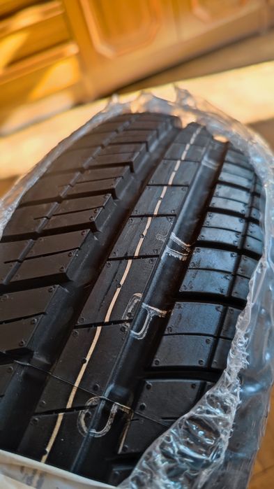 Goodyear Efficientgrip Compact 175/70R14 84 T