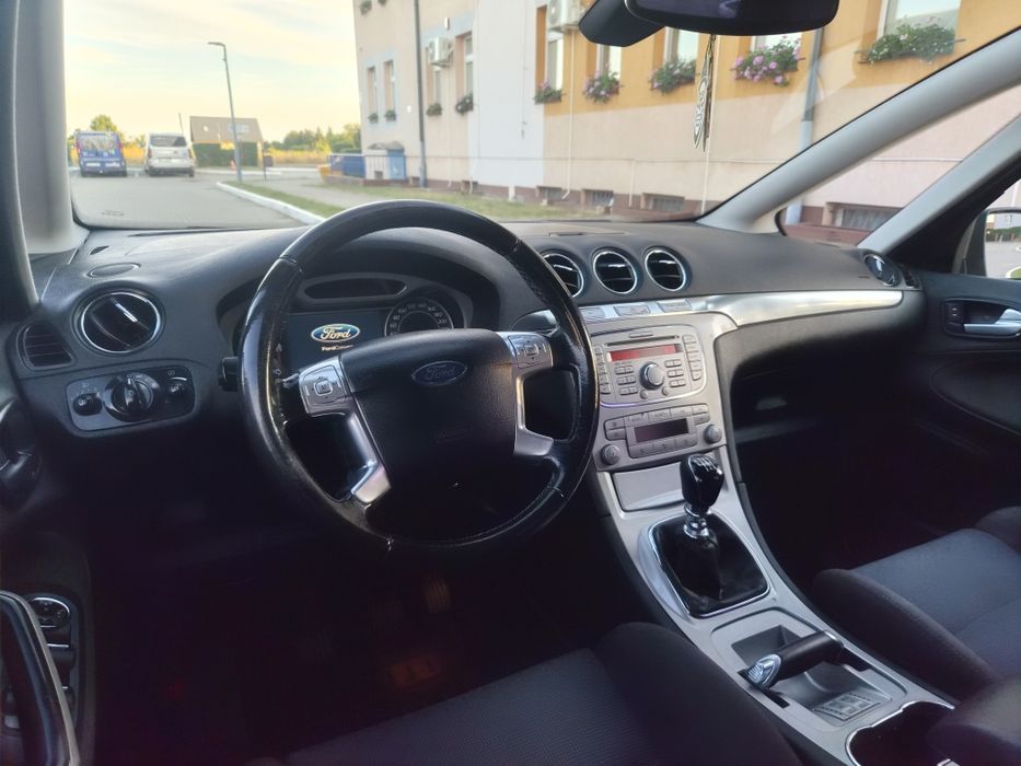 Ford  S-max  2.0, 140km
