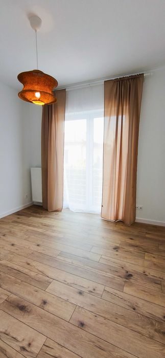 W słońcu i beżach-  dom 133 m2, garaż, Łazy, ul. Wiejska 8