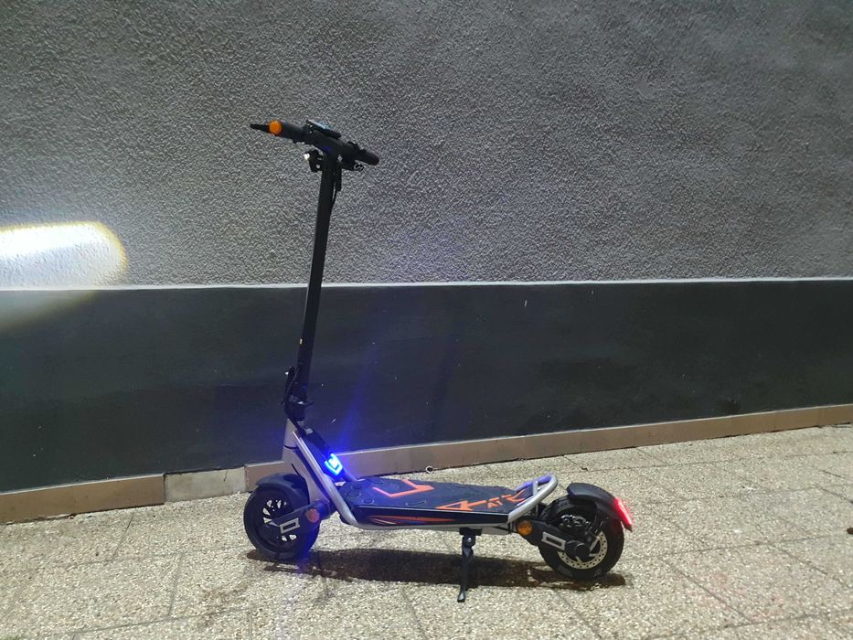 Hulajnoga Kukirin a1