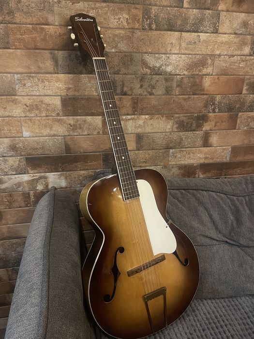 Archtop Silvertone акустична вінтажна гітара